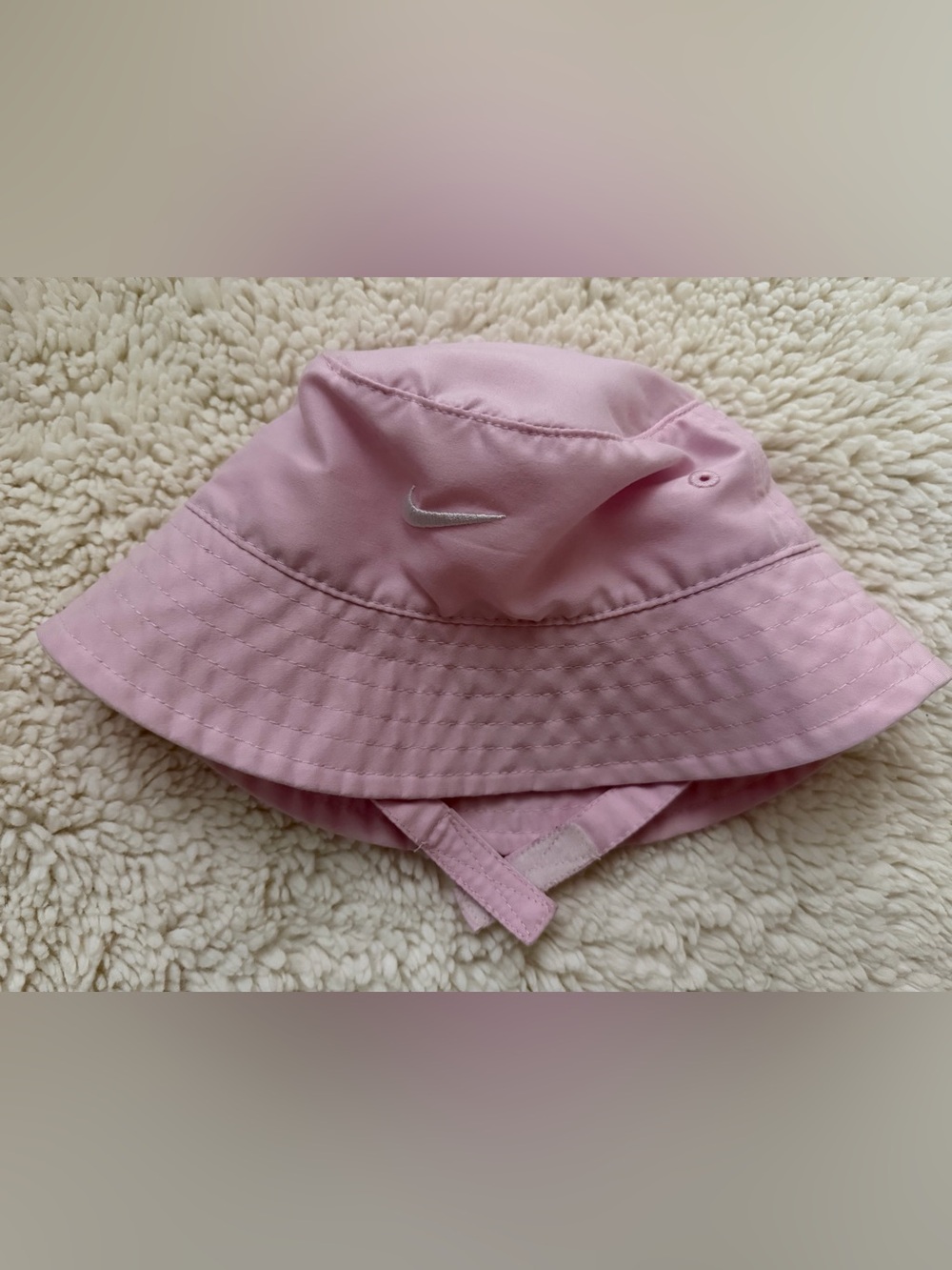 Nike Baby Girls' Bucket Hat (12-24 Months) like new worn twice